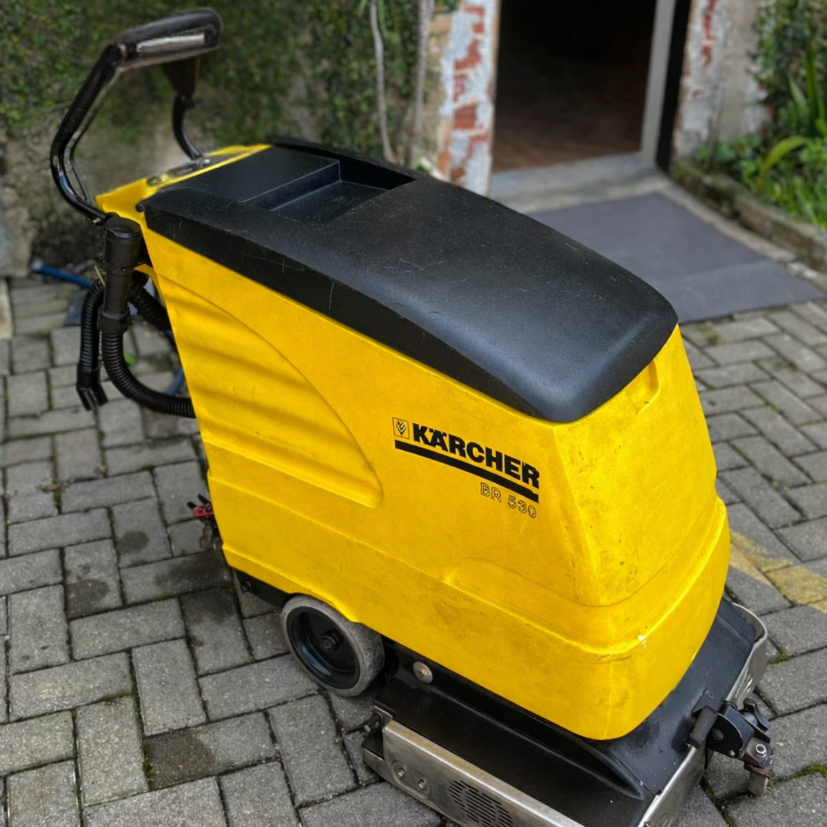 Lavadora e Secadora de Piso KARCHER BD 530 Monofásica Elétrica 220v - Semi nova