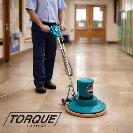 Locação de enceradeiras para colégios e escolas: limpeza profissional e seguro